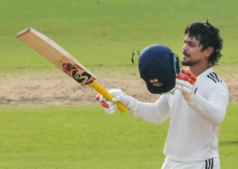 East Zone 431/4 in 91.0 Overs