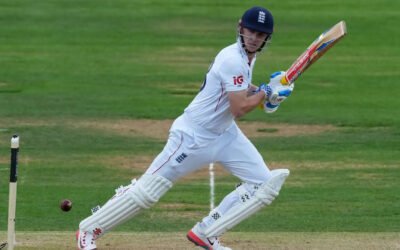 England 156/4 in 39.0 Overs