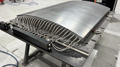 Oak Ridge scientists spent eight weeks 3D-printing a nearly 2-ton steel mold measuring 6 feet tall; Boeing will use the massive tool in NASA’s project to speed composite aircraft manufacturing