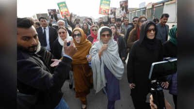 Imran Khan Release Protest: Pakistan in crisis: PTI to hold Sept 27 stir ‘at all costs’; Imran Khan’s sisters challenge detention orders