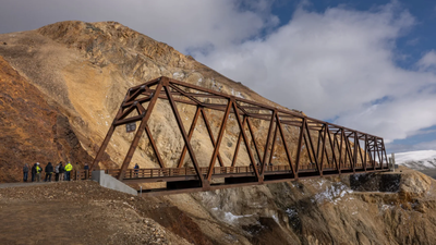 In 2021, a landslide cut Denali National Park’s only road in two; five years later a 0 million, 475-foot bridge has been built directly above the still-moving slope