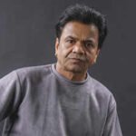 Rajpal Yadav opts for public queue at Lalbaugcha Raja for darshan, joins devotees during Ganesh Chaturthi celebrations |