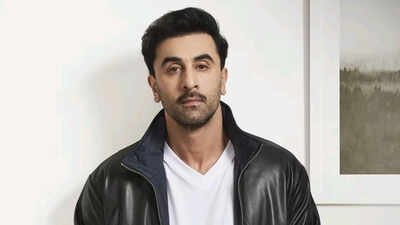 Ranbir Kapoor loses his cool with paparazzi after ‘Ramayana’ event as he steps out with Alia Bhatt, Vicky Kaushal and Sanjay Leela Bhansali: ‘Bahut bol raha hai tu’ |