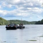 Rocky Hill-Glastonbury Ferry continues its historic Connecticut River service, carrying three cars at a time on a crossing that dates to 1655 | World News