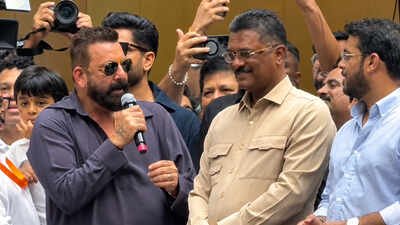 Sanjay Dutt uses Yerwada prison joke to skip speaking Marathi on stage: ‘Main 6 saal jail me raha, tab bhi nahi seekh paya’ |