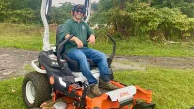 In 2020, a New Jersey man lost his job and began mowing lawns for free; six years later, his volunteer network has grown to more than 2,000 people across all 50 US states