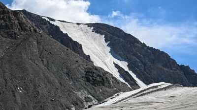 In 2018, scientists seeded clouds over China’s Muz Taw Glacier to make snow; the brighter surface was followed by 14% to 17% less ice loss in a preliminary experiment