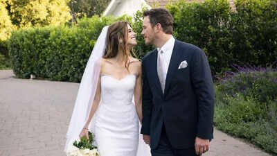 Chris Pratt and Katherine Schwarzenegger relist Pacific Palisades mansion for .99 million, nearly  million below its original asking price |