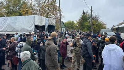 Hundreds evacuated from occupied Oleshky as Melania Trump brokers rare Russia-Ukraine ceasefire