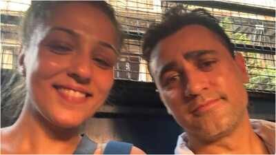 Lekha Washington drops FIRST POST after Imran Khan’s FRRO deportation notice to leave India by October 28, shares detention van selfie amid Kiran Rao and Saba Azad’s reaction | Hindi Movie News