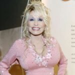 Dolly Parton gave 0,000 toward a healing garden at a hospital in her mother’s South Carolina hometown; the completed space gives patients and families a quiet place outside the wards