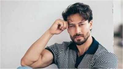 Tiger Shroff’s alleged gunpowder burn marks go viral after October 18 firing incident as mother Ayesha Shroff reshares video clip – Watch | Hindi Movie News