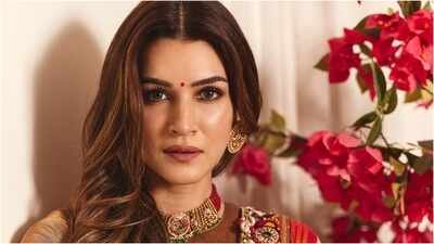 ‘What’s with the hate?’: Kriti Sanon reacts to backlash over her Raksha Bandhan ad outfit on Kareena Kapoor’s talk show | Hindi Movie News