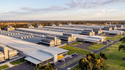 A proposed A billion data-centre campus near Wagga Wagga would use about 100 hectares, 384 backup generators and 6,400 tonnes of diesel; more than 1,000 residents have signed a petition against it