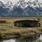 A Wyoming landowner claimed a conservation group promised he could build a guest house without a kitchen; federal appeals court rejected his claim | World News