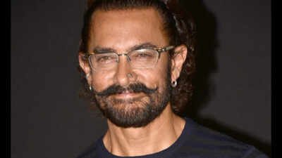 Aamir Khan gets emotional at Singapore Film Festival; recalls missing family moments during his career, ‘I felt a deep sense of loss’ | Hindi Movie News