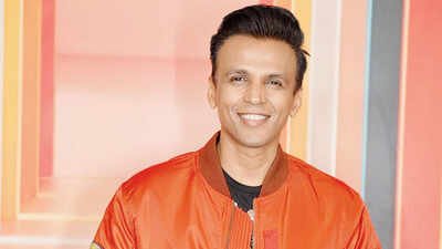 Abhijeet Sawant looks back at his early singing days when he performed at small pandals for Rs 50-100 before becoming a household name with ‘Indian Idol’ Season 1 win: ‘Mera sabse happiest day hota tha’ | Hindi Movie News