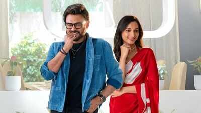 ‘Adarsha Kutumbam’ Twitter review: Venkatesh’s performance and Trivikram’s comedy win praise; second half gets mixed reactions | Telugu Movie News