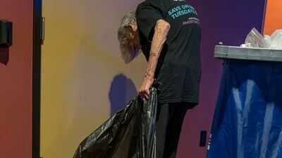 A 21-year-old Tennessee moviegoer noticed an 80-year-old AMC usher emptying trash after a screening and hoped a TikTok fundraiser might bring in 0; strangers donated more than 6,000 in less than 24 hours