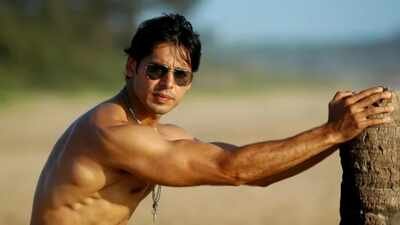 Dino Morea arrested by Mumbai Police’s EOW in Mithi River desilting case over loss of Rs 65.54 crore suffered by BMC after 8 hours of questioning |