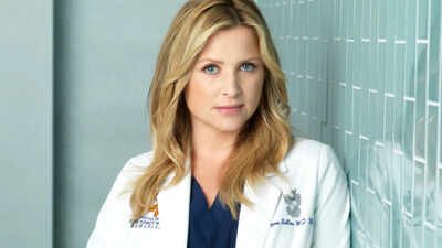 In 2007, Jessica Capshaw bought a 1927 Santa Monica home for .05 million; after a down-to-studs restoration and a new eco guesthouse, she sold it off-market for .75 million in 2020