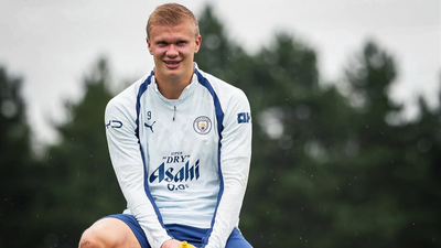 Erling Haaland buys a five-bedroom Abu Dhabi villa where homes average .9 million; his father has bought one in the same development |