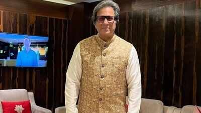 FIRE BREAKS OUT at Talat Aziz’s Juhu residence; wife Bina rescued through bathroom window, singer says, ‘We have lost precious belongings’ | Hindi Movie News