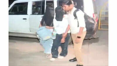 Tiger Shroff car firing incident: Mumbai Police bring four accused to Anti-Extortion Cell – WATCH |