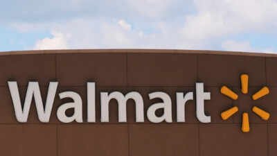 A Georgia shopper won $975,000 over a fall at Walmart in 2020, but her lawyer compared pain damages with an expert’s $8,000 daily fee; on October 29, an appeals court overturned the verdict and ordered a new trial