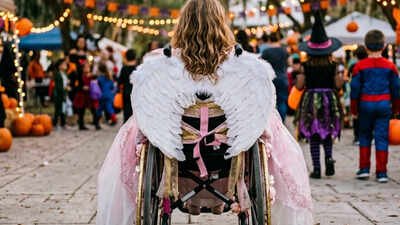 A 9-year-old Florida girl worried her wheelchair would get in the way of her Halloween dream; 25 eighth-grade STEM students turned it into an angel throne with wings, lights and her favourite colours