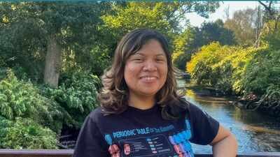A 21-year-old Mexican environmental innovator is developing microbial fuel cells that use discarded materials to generate electricity and improve polluted water; her project aims to produce 50 working units by 2027