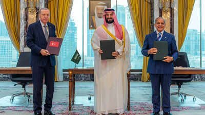 ‘Will discuss political engagement with Houthis’: Pakistan reveals agenda of emergency Mecca pact meet