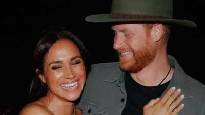 Meghan Markle and Prince Harry’s first public outing at a UK pub: The couple hold hands in public heading to lunch﻿ |