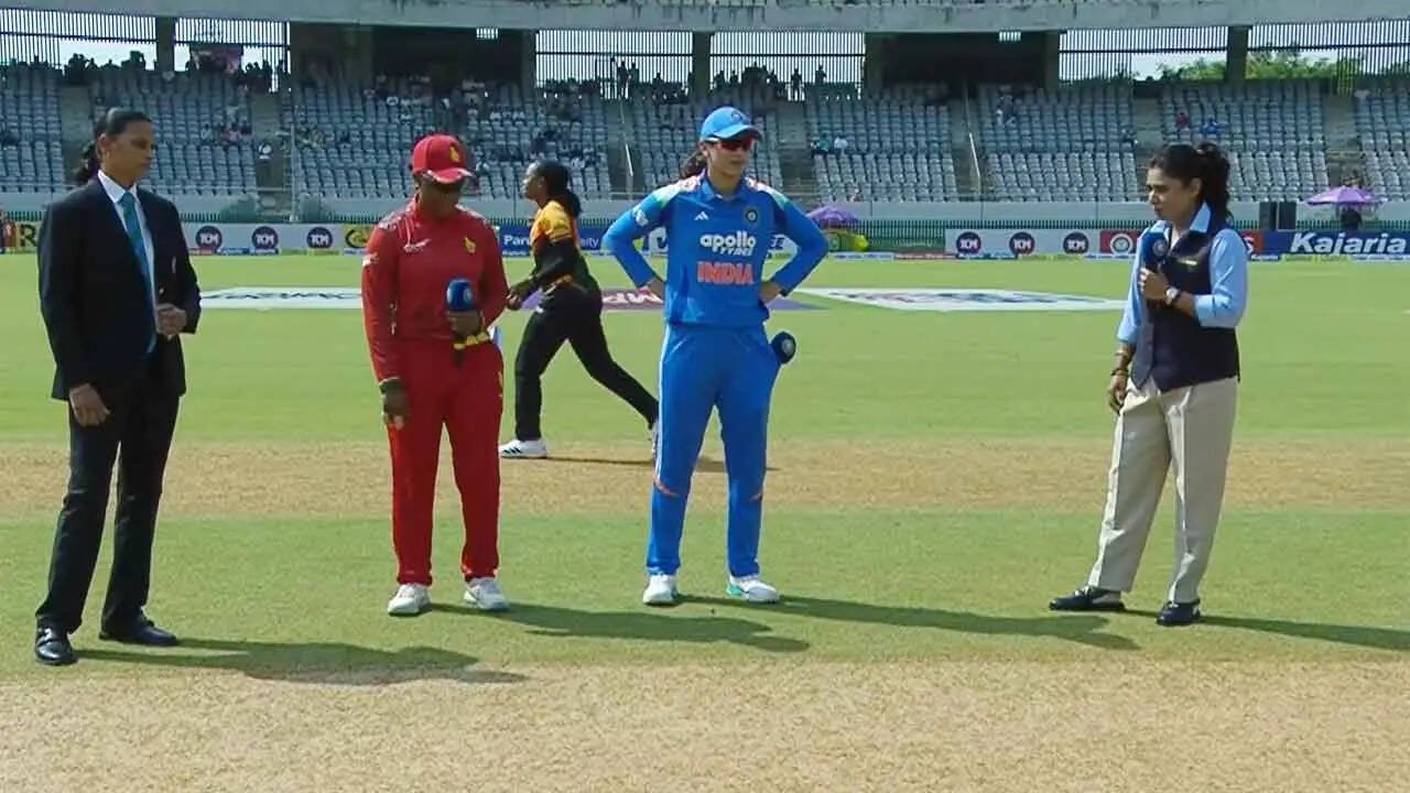 India Women 61/2 in 9.1 Overs