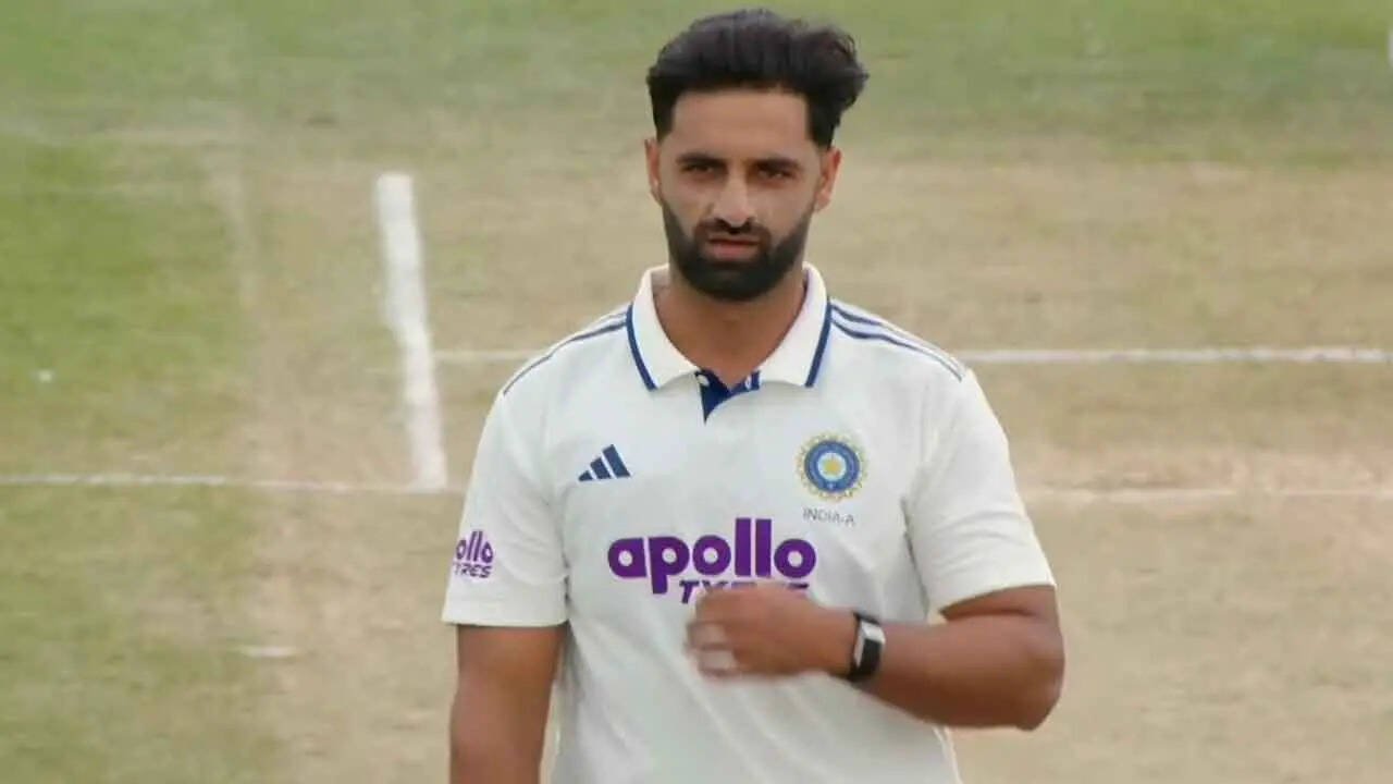 India A vs New Zealand A 1st Unofficial Test, Day 4, Live Score: Rain interrupts play with India A in command