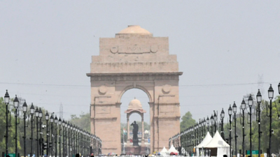 Delhi breathes worst AQI of the season, experts warn of more polluted days | Delhi News