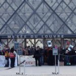 France unrest: Paris’ Louvre Museum shut after student protesters block access