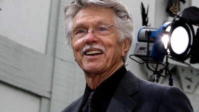 Tom Skerritt, Emmy-winning star of ‘Picket Fences’, ‘Alien’ and ‘Top Gun’, psses away at 93 |