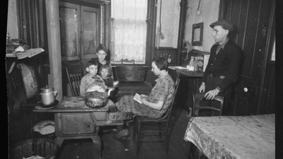 In 1926, Frankfurt began installing the world’s first modern fitted kitchens in thousands of homes; a century later, most are gone, but volunteers have saved parts from about 50 as a new preservation effort takes shape