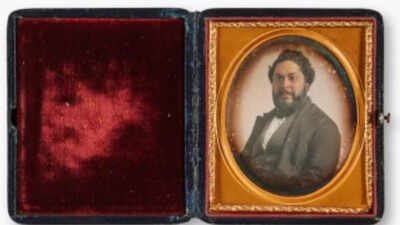 In 1856, a photographer captured a man whose identity was forgotten; after selling in 2025 as an unknown sitter, the portrait was traced to New York’s first licensed Black lawyer and sold for 0,400