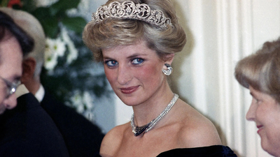 Princess Diana’s secret love story: She wanted to marry a heart surgeon she trusted most, saying, ‘Everybody sells me out. He is the one person who will never sell me out’ | World News