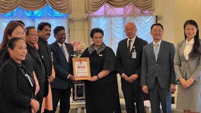 Pune-based academician Prof. Dr. Prakash Divakaran presents Asia Pacific Educational Excellence Award 2026 to Thai minister