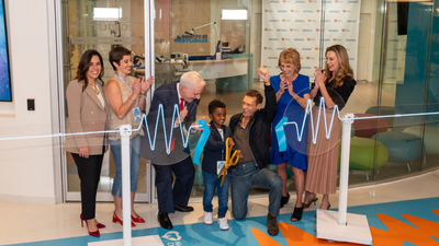 Ryan Seacrest’s foundation opened its first bilingual hospital media studio in Miami; young patients can now host broadcasts | World News