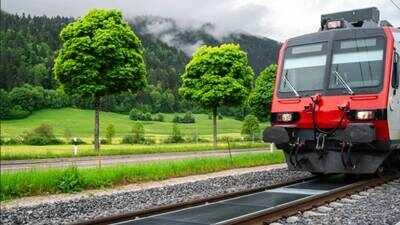 In 2025, Swiss startup installed 48 removable solar panels between active railway tracks; today, 11,000 trains have passed over the 100-metre plant, generating more than 16,000 kWh