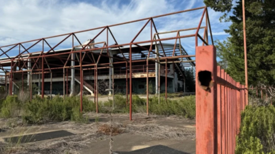 Texas’ oldest pari-mutuel horse racetrack closed in 2010 after 35 years; 16 years later, its roughly 150-acre Manor Downs site could become a 1 million-sq-ft industrial building as locals ask to save its history