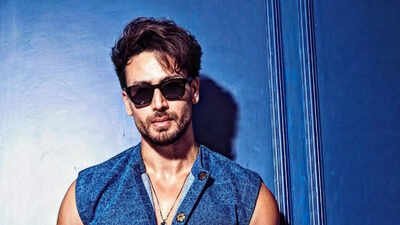 Tiger Shroff’s team denies the actor giving any statement on the firing incident: ‘This news is completely untrue’ |