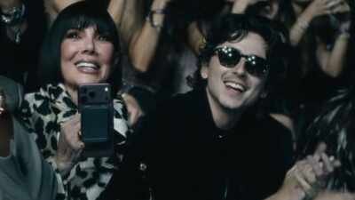 Timothee Chalamet cheers for girlfriend Kylie Jenner as she makes Victoria’s Secret Fashion Show debut in USD 50 million Fantasy Bra |