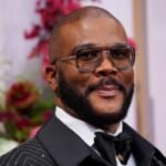 In 1992, Tyler Perry put his ,000 savings into a failed Atlanta play and later spent months living in a car; decades later his 0,000 gift helped pay back taxes for 300+ seniors and freeze taxes for 100 more | World News